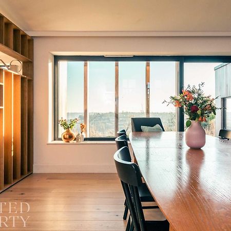 Stunning 5 Bedroom New Build With Amazing Views! Bath Bagian luar foto